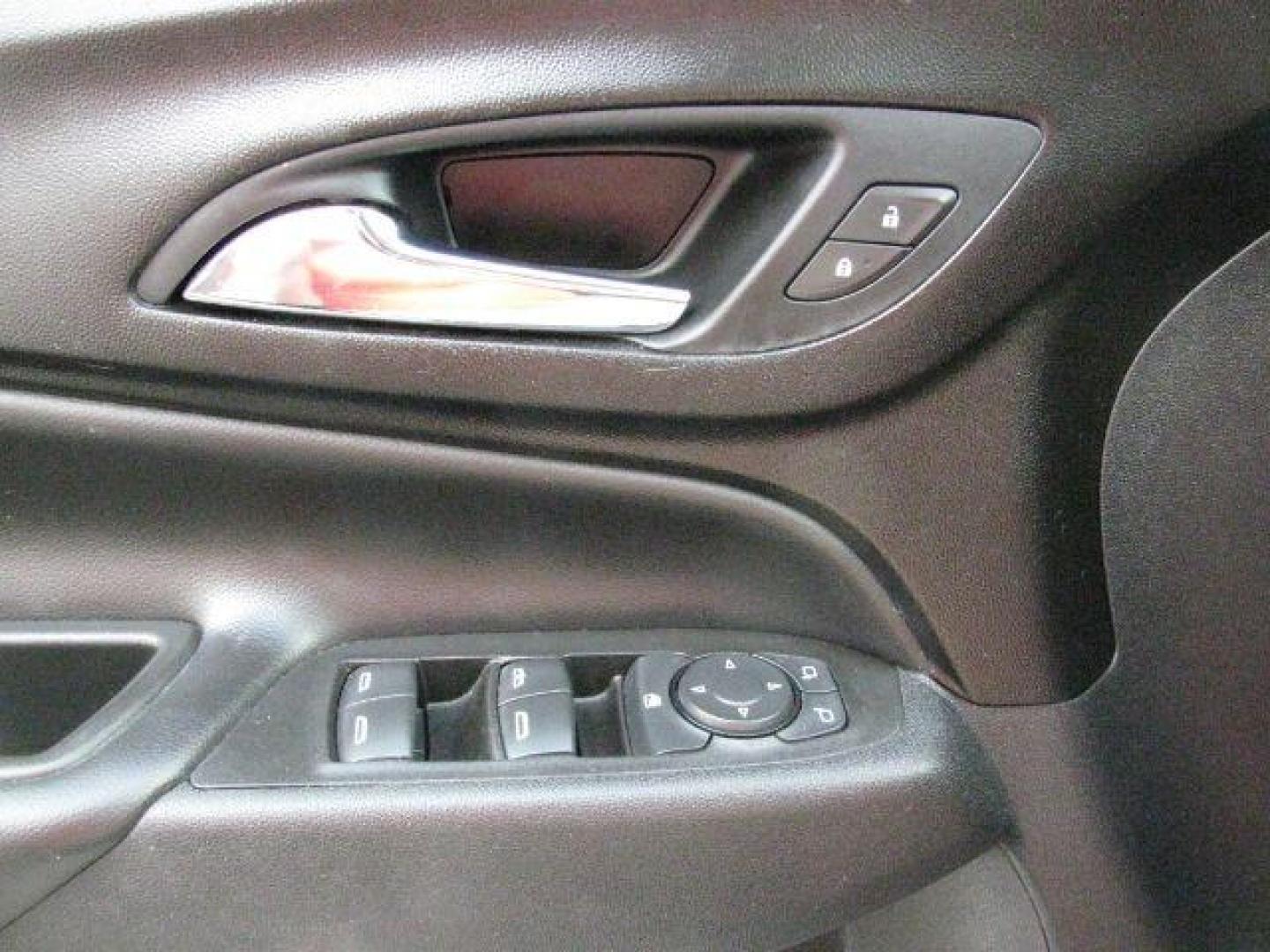 2020 Silver Chevrolet Equinox FWD LT 1.5L Turbo (3GNAXKEV1LS) with an 1.5L I-4 gasoline direct injection engine, Automatic transmission, located at 2443 Albert Pike, Hot Springs, AR, 71913, (501) 623-6255, 34.492222, -93.109993- Photo#10