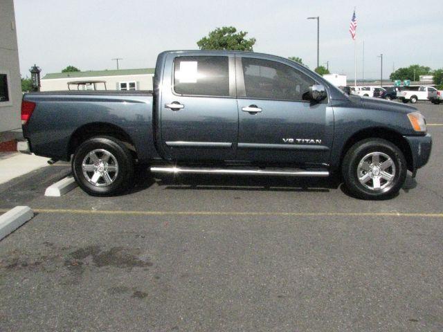 2013 Gray Nissan Titan SV (1N6BA0EC2DN) with an Endurance 5.6L V-8 DOHC engine, Automatic transmission, located at 2443 Albert Pike, Hot Springs, AR, 71913, (501) 623-6255, 34.492222, -93.109993 - Photo#1