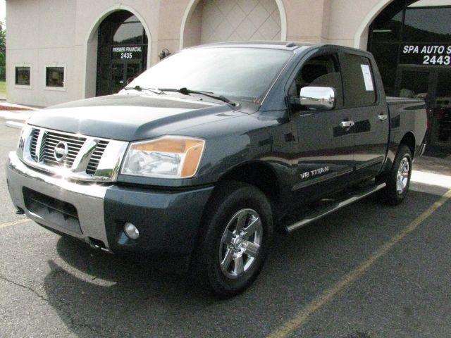 2013 Gray Nissan Titan SV (1N6BA0EC2DN) with an Endurance 5.6L V-8 DOHC engine, Automatic transmission, located at 2443 Albert Pike, Hot Springs, AR, 71913, (501) 623-6255, 34.492222, -93.109993 - Photo#5