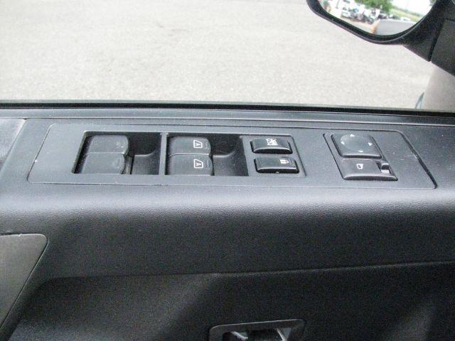 2013 Gray Nissan Titan SV (1N6BA0EC2DN) with an Endurance 5.6L V-8 DOHC engine, Automatic transmission, located at 2443 Albert Pike, Hot Springs, AR, 71913, (501) 623-6255, 34.492222, -93.109993 - Photo#10