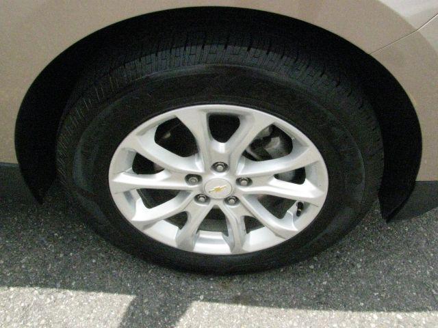 2019 Brown Chevrolet Equinox LT (2GNAXKEV7K6) with an 1.5L I-4 gasoline direct injection engine, Automatic transmission, located at 2443 Albert Pike, Hot Springs, AR, 71913, (501) 623-6255, 34.492222, -93.109993 - Photo#6