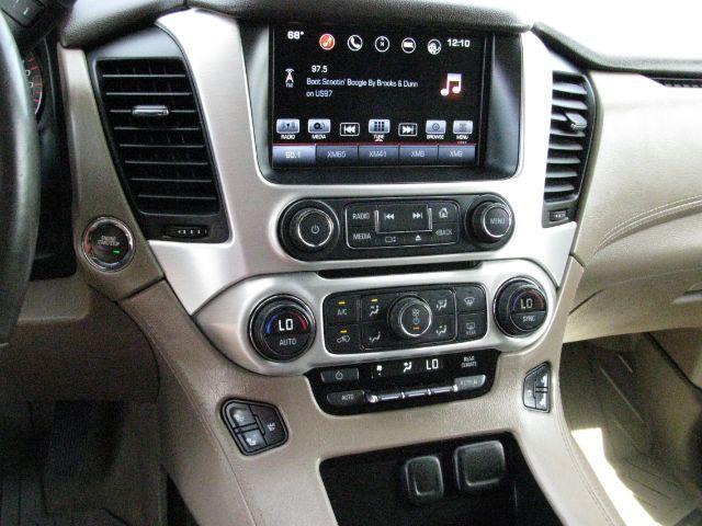 2016 White GMC Yukon SLT (1GKS1BKC9GR) with an EcoTec3 5.3L V-8 gasoline direct injection engine, Automatic transmission, located at 2443 Albert Pike, Hot Springs, AR, 71913, (501) 623-6255, 34.492222, -93.109993 - Photo#9