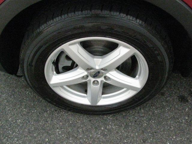 2017 Maroon Ford Explorer XLT (1FM5K8D83HG) with an 3.5L engine, Automatic transmission, located at 2443 Albert Pike, Hot Springs, AR, 71913, (501) 623-6255, 34.492222, -93.109993 - Photo#6