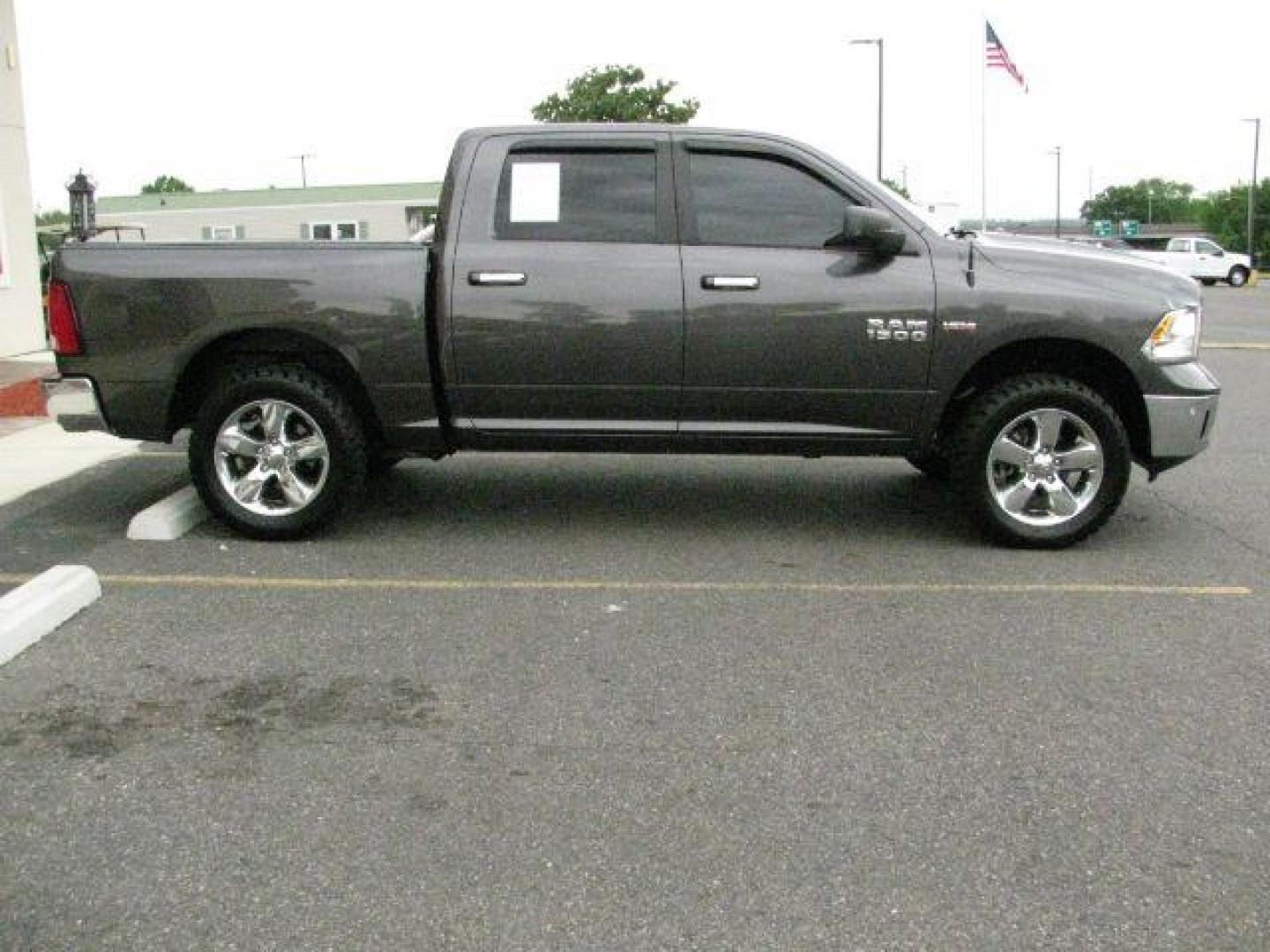 2016 Gray Ram 1500 Big Horn (1C6RR7LT4GS) with an HEMI 5.7L V-8 variable valve control engine, Automatic transmission, located at 2443 Albert Pike, Hot Springs, AR, 71913, (501) 623-6255, 34.492222, -93.109993- Photo#4