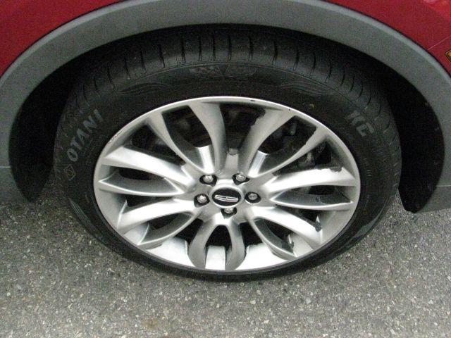 2016 Maroon Lincoln MKC Reserve (5LMCJ3C95GU) with an EcoBoost 2L I-4 gasoline direct injection engine, Automatic transmission, located at 2443 Albert Pike, Hot Springs, AR, 71913, (501) 623-6255, 34.492222, -93.109993 - Photo#6