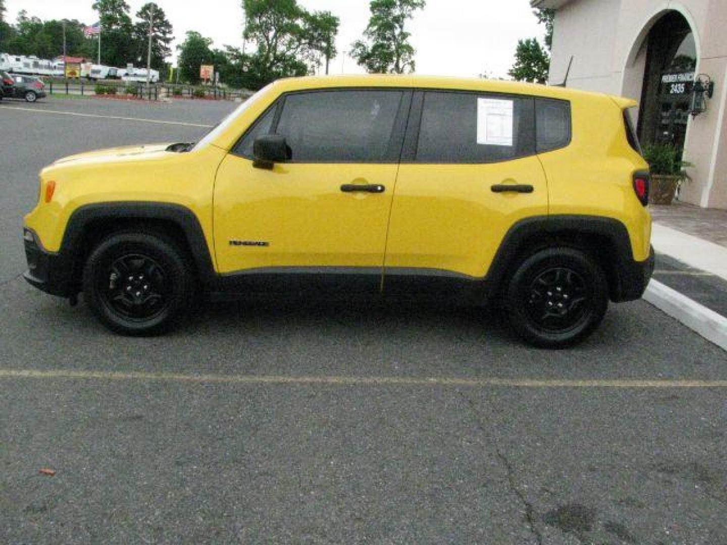 2018 Yellow Jeep Renegade Sport FWD (ZACCJAABXJP) with an Tigershark MultiAir 2.4L I-4 variable valve contro engine, Automatic transmission, located at 2443 Albert Pike, Hot Springs, AR, 71913, (501) 623-6255, 34.492222, -93.109993- Photo#1