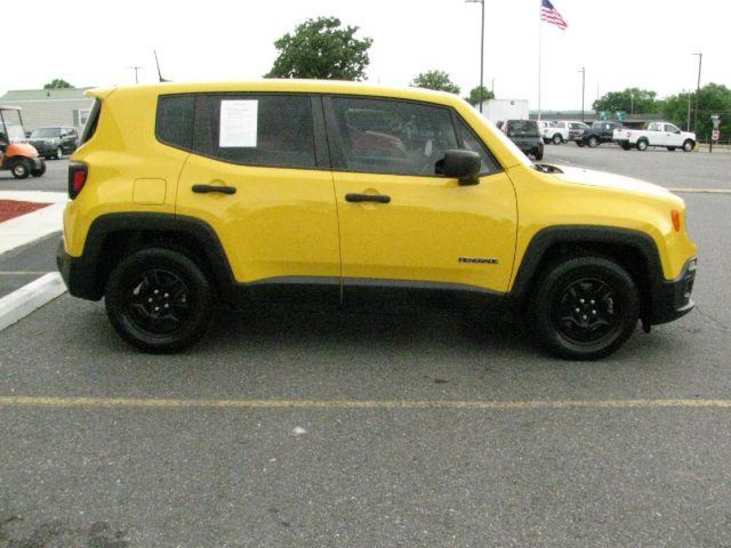 2018 Yellow Jeep Renegade Sport FWD (ZACCJAABXJP) with an Tigershark MultiAir 2.4L I-4 variable valve contro engine, Automatic transmission, located at 2443 Albert Pike, Hot Springs, AR, 71913, (501) 623-6255, 34.492222, -93.109993- Photo#4