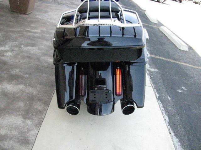 2017 Blue Harley-Davidson CVO Street Glide CVO (1HD1PXF13HB) with an 1868cc engine, Manual transmission, located at 2443 Albert Pike, Hot Springs, AR, 71913, (501) 623-6255, 34.492222, -93.109993 - Photo#6