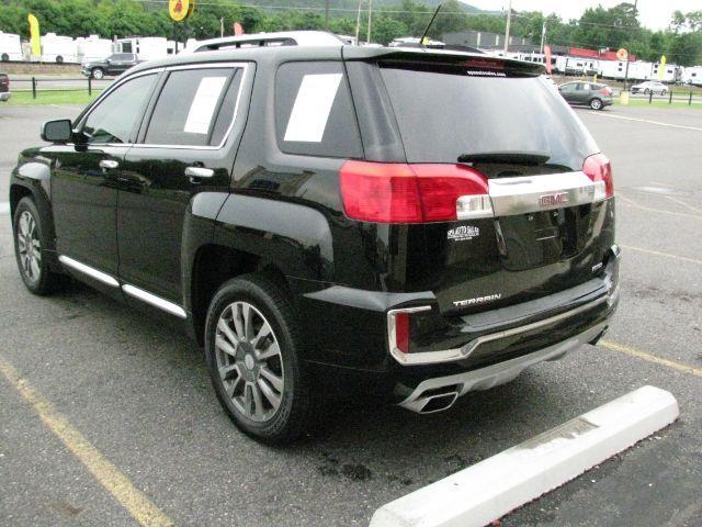 2016 Black GMC Terrain Denali (2GKFLVE32G6) with an 3.6L V-6 gasoline direct injection engine, Automatic transmission, located at 2443 Albert Pike, Hot Springs, AR, 71913, (501) 623-6255, 34.492222, -93.109993 - Photo#2