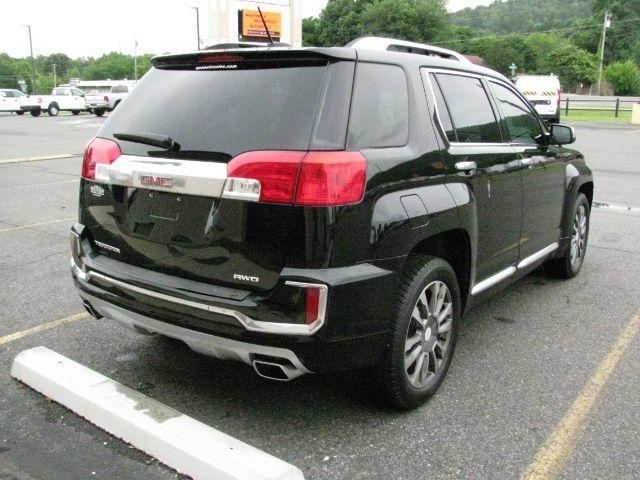 2016 Black GMC Terrain Denali (2GKFLVE32G6) with an 3.6L V-6 gasoline direct injection engine, Automatic transmission, located at 2443 Albert Pike, Hot Springs, AR, 71913, (501) 623-6255, 34.492222, -93.109993 - Photo#3