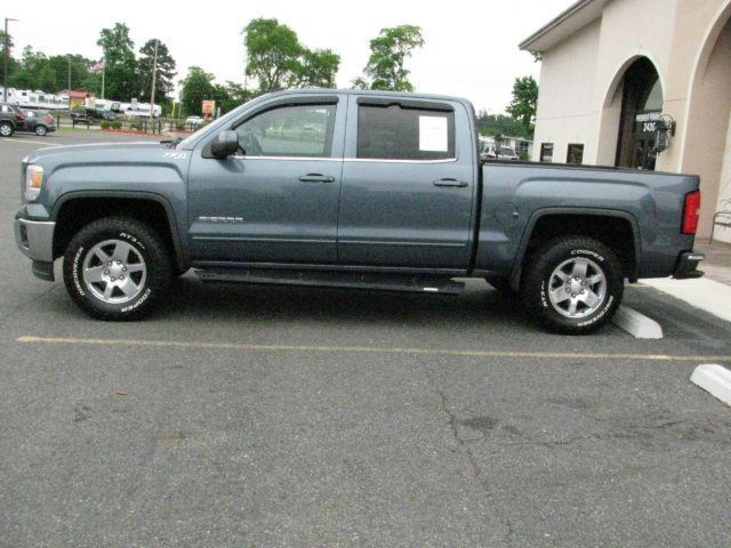 2014 Gray GMC Sierra 1500 SLE (3GTU2UEC6EG) with an EcoTec3 5.3L V-8 gasoline direct injection engine, Automatic transmission, located at 2443 Albert Pike, Hot Springs, AR, 71913, (501) 623-6255, 34.492222, -93.109993 - Photo#1