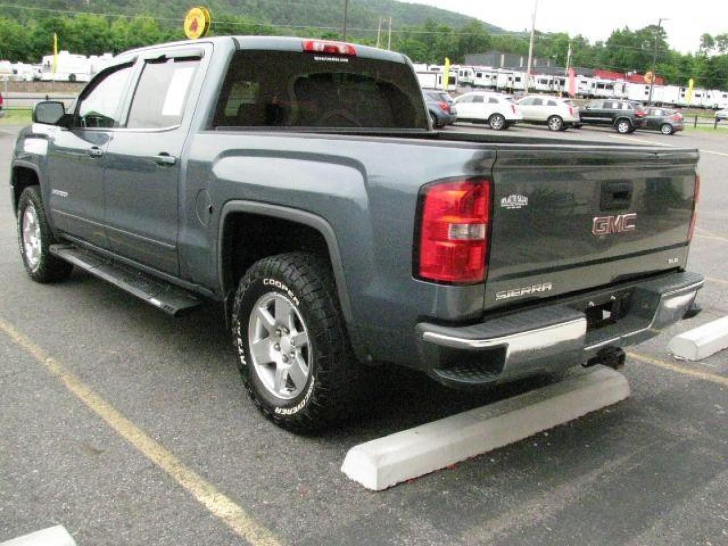 2014 Gray GMC Sierra 1500 SLE (3GTU2UEC6EG) with an EcoTec3 5.3L V-8 gasoline direct injection engine, Automatic transmission, located at 2443 Albert Pike, Hot Springs, AR, 71913, (501) 623-6255, 34.492222, -93.109993 - Photo#2