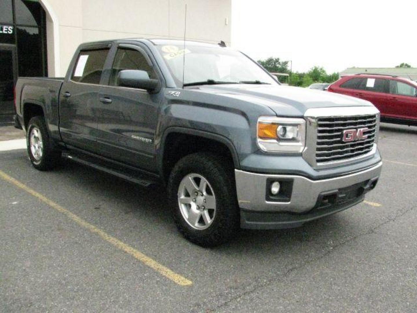 2014 Gray GMC Sierra 1500 SLE (3GTU2UEC6EG) with an EcoTec3 5.3L V-8 gasoline direct injection engine, Automatic transmission, located at 2443 Albert Pike, Hot Springs, AR, 71913, (501) 623-6255, 34.492222, -93.109993 - Photo#6