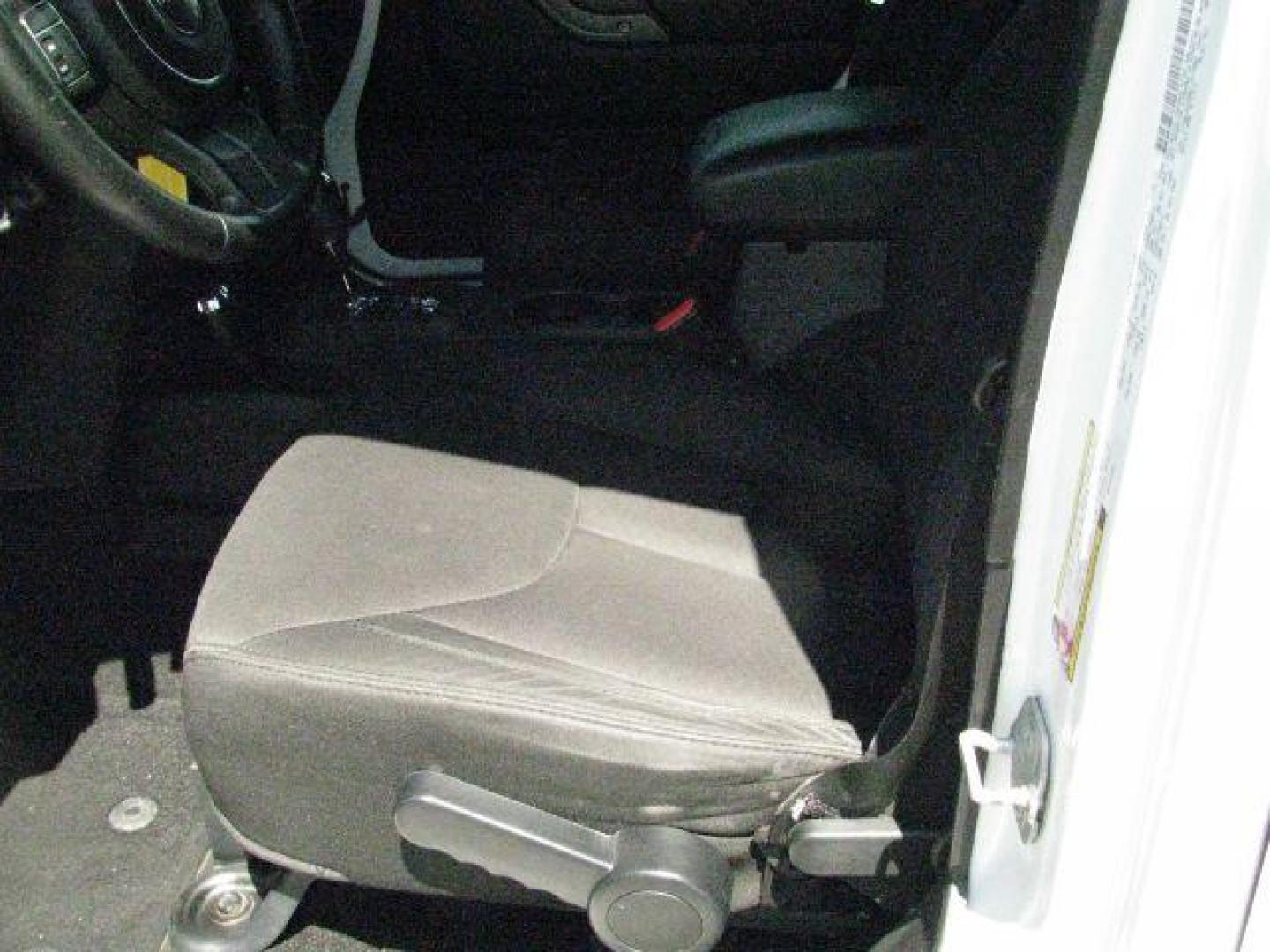 2014 White Jeep Wrangler Unlimited Sport (1C4BJWDG0EL) with an 3.6L V-6 DOHC engine, Automatic transmission, located at 2443 Albert Pike, Hot Springs, AR, 71913, (501) 623-6255, 34.492222, -93.109993- Photo#8