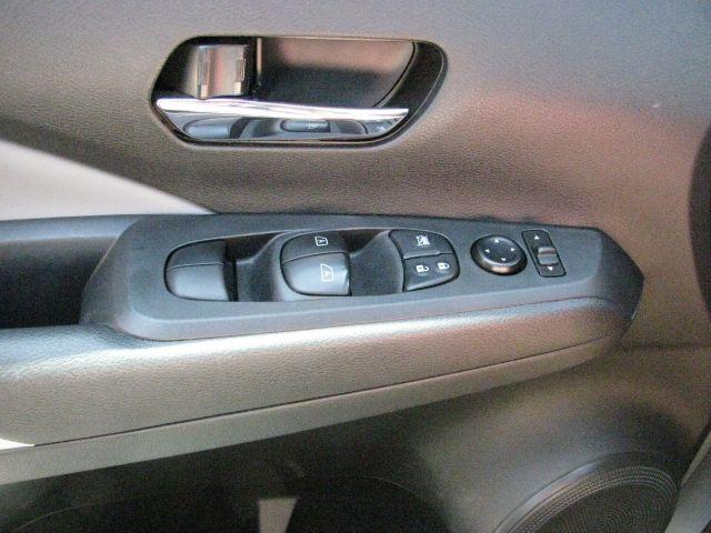 2022 Gray Nissan Kicks SR Xtronic CVT (3N1CP5DV1NL) with an 1.6L I-4 DOHC engine, CVT transmission, located at 2443 Albert Pike, Hot Springs, AR, 71913, (501) 623-6255, 34.492222, -93.109993- Photo#10