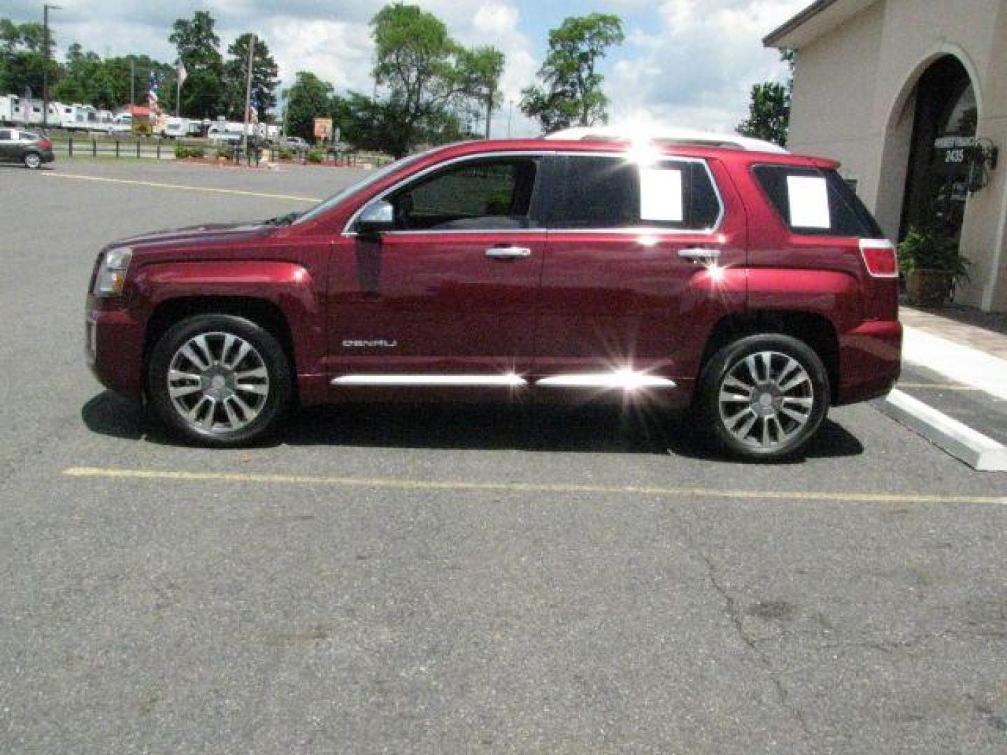 2016 Maroon GMC Terrain Denali (2GKFLVE38G6) with an 3.6L V-6 gasoline direct injection engine, Automatic transmission, located at 2443 Albert Pike, Hot Springs, AR, 71913, (501) 623-6255, 34.492222, -93.109993- Photo#1
