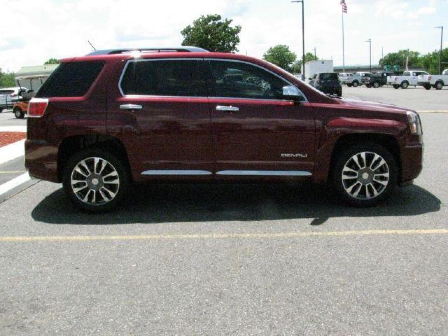 2016 Maroon GMC Terrain Denali (2GKFLVE38G6) with an 3.6L V-6 gasoline direct injection engine, Automatic transmission, located at 2443 Albert Pike, Hot Springs, AR, 71913, (501) 623-6255, 34.492222, -93.109993- Photo#4