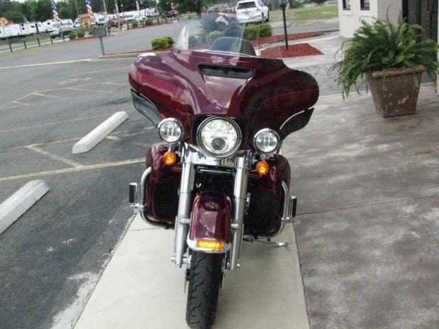 2017 Maroon Harley-Davidson Ultra Limited Ultra (1HD1KED10HB) with an 1746cc engine, Manual transmission, located at 2443 Albert Pike, Hot Springs, AR, 71913, (501) 623-6255, 34.492222, -93.109993- Photo#1