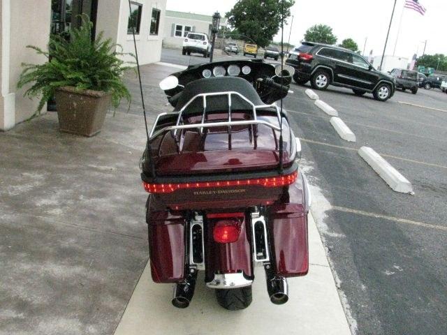 2017 Maroon Harley-Davidson Ultra Limited Ultra (1HD1KED10HB) with an 1746cc engine, Manual transmission, located at 2443 Albert Pike, Hot Springs, AR, 71913, (501) 623-6255, 34.492222, -93.109993- Photo#3
