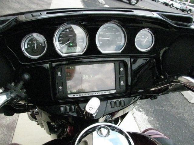 2017 Maroon Harley-Davidson Ultra Limited Ultra (1HD1KED10HB) with an 1746cc engine, Manual transmission, located at 2443 Albert Pike, Hot Springs, AR, 71913, (501) 623-6255, 34.492222, -93.109993- Photo#4