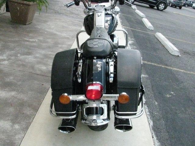 2010 Black Harley-Davidson Road King Classic Road King (1HD1FR411AB) with an 1584cc engine, Manual transmission, located at 2443 Albert Pike, Hot Springs, AR, 71913, (501) 623-6255, 34.492222, -93.109993- Photo#2