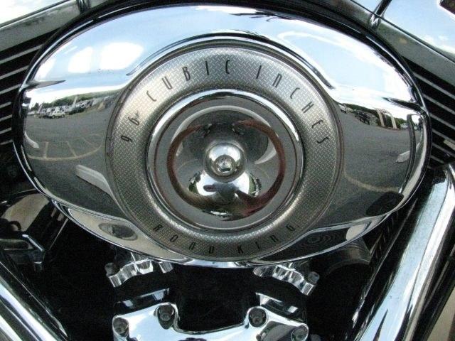 2010 Black Harley-Davidson Road King Classic Road King (1HD1FR411AB) with an 1584cc engine, Manual transmission, located at 2443 Albert Pike, Hot Springs, AR, 71913, (501) 623-6255, 34.492222, -93.109993- Photo#6