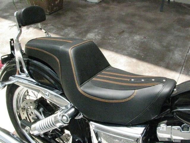 2010 Black Harley-Davidson Dyna Super Glide Custom Dyna Super Glide (1HD1GV419AC) with an 1584cc engine, Manual transmission, located at 2443 Albert Pike, Hot Springs, AR, 71913, (501) 623-6255, 34.492222, -93.109993- Photo#4