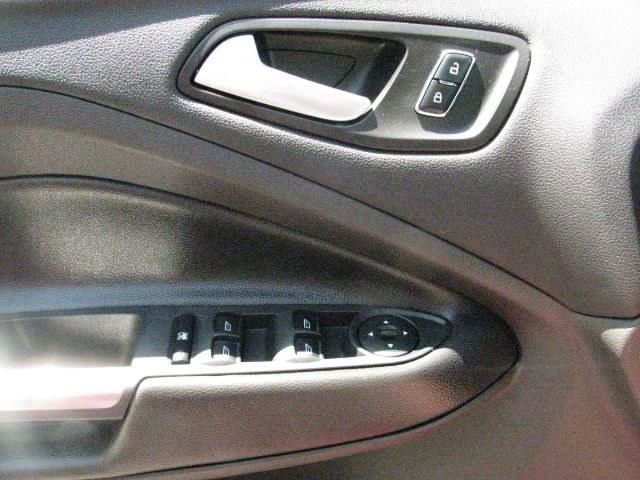 2016 Maroon Ford Escape SE (1FMCU0GX9GU) with an EcoBoost 1.6L I-4 gasoline direct injection engine, Automatic transmission, located at 2443 Albert Pike, Hot Springs, AR, 71913, (501) 623-6255, 34.492222, -93.109993- Photo#10