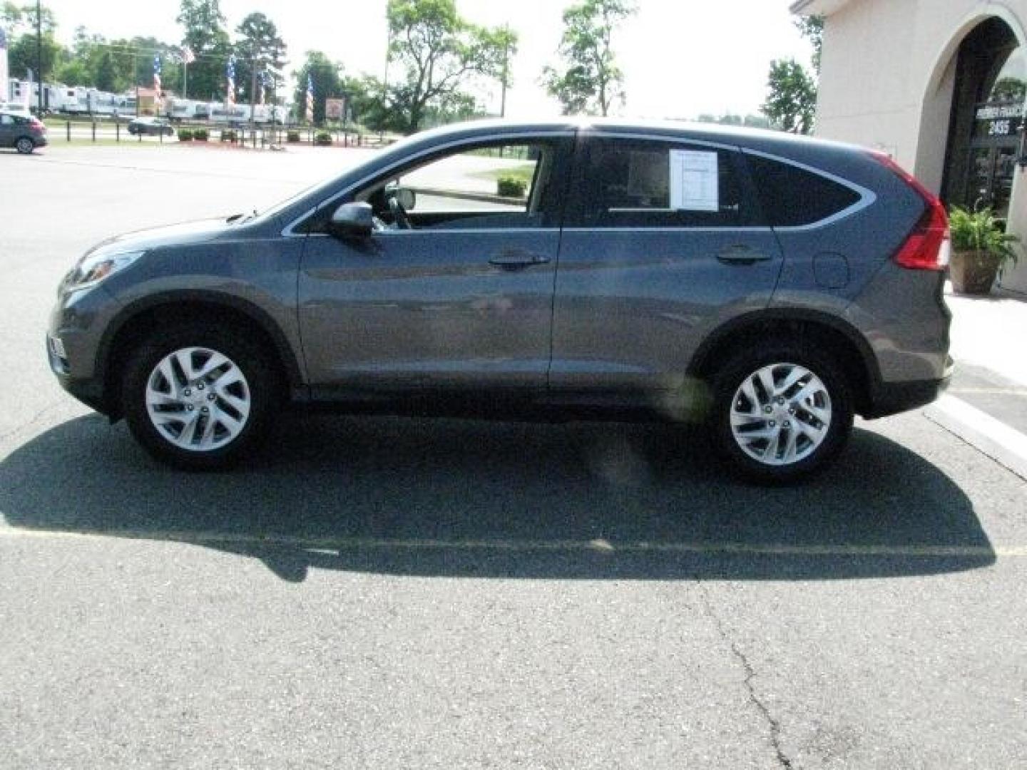 2015 Gray Honda CR-V EX (2HKRM4H51FH) with an 2.4L I-4 gasoline direct injection engine, Automatic transmission, located at 2443 Albert Pike, Hot Springs, AR, 71913, (501) 623-6255, 34.492222, -93.109993- Photo#4