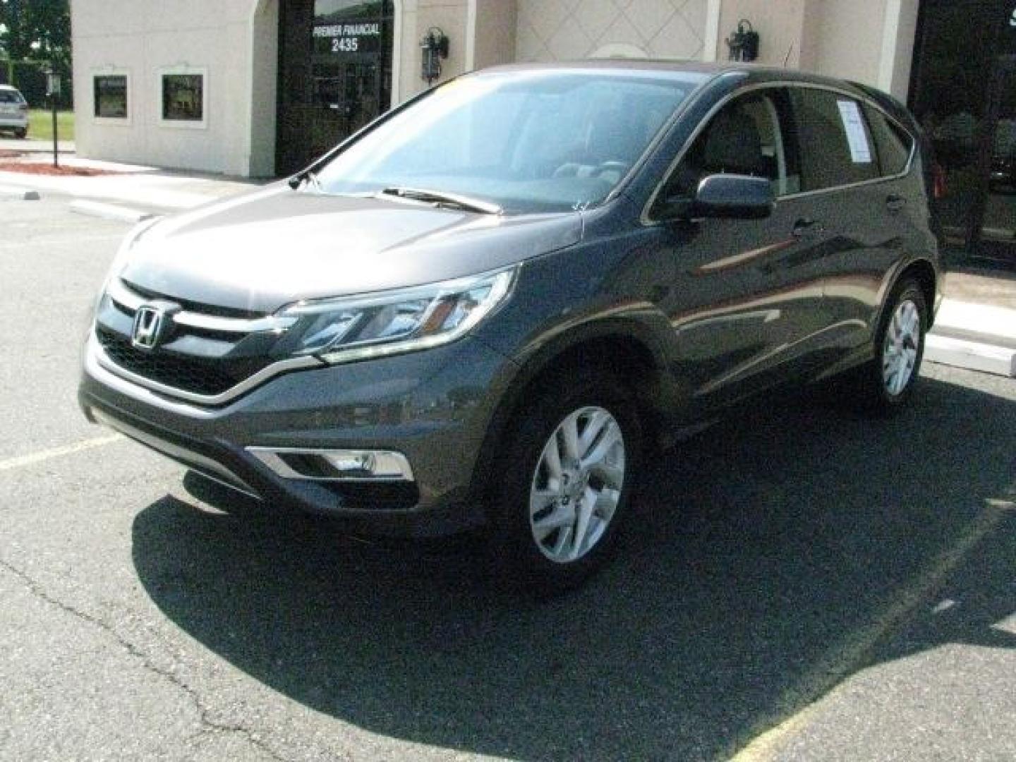 2015 Gray Honda CR-V EX (2HKRM4H51FH) with an 2.4L I-4 gasoline direct injection engine, Automatic transmission, located at 2443 Albert Pike, Hot Springs, AR, 71913, (501) 623-6255, 34.492222, -93.109993- Photo#5
