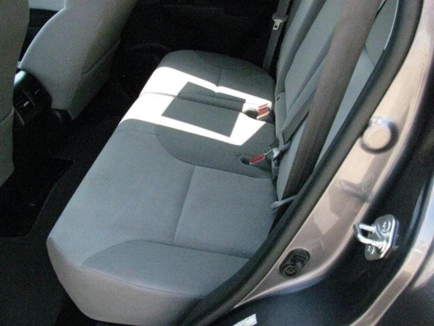 2015 Gray Honda CR-V EX (2HKRM4H51FH) with an 2.4L I-4 gasoline direct injection engine, Automatic transmission, located at 2443 Albert Pike, Hot Springs, AR, 71913, (501) 623-6255, 34.492222, -93.109993- Photo#7