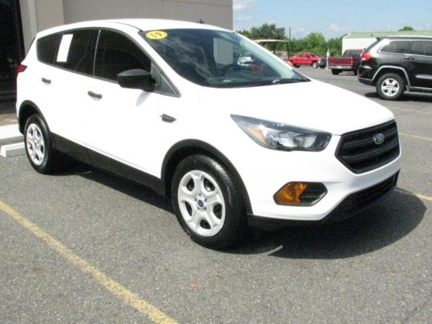 2019 White Ford Escape S (1FMCU0F78KU) with an Duratec 2.5L I-4 DOHC engine, Automatic transmission, located at 2443 Albert Pike, Hot Springs, AR, 71913, (501) 623-6255, 34.492222, -93.109993- Photo#0