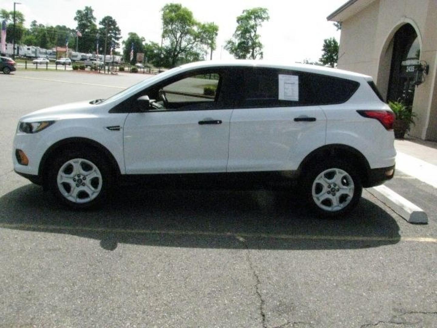 2019 White Ford Escape S (1FMCU0F78KU) with an Duratec 2.5L I-4 DOHC engine, Automatic transmission, located at 2443 Albert Pike, Hot Springs, AR, 71913, (501) 623-6255, 34.492222, -93.109993- Photo#4