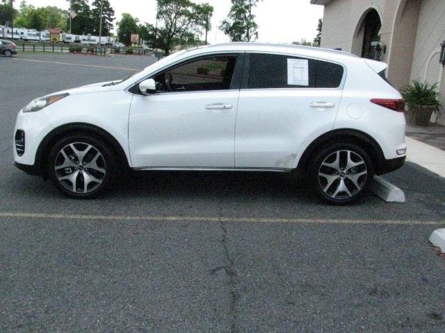 2017 White Kia Sportage SX Turbo (KNDPR3A64H7) with an 2L I-4 gasoline direct injection engine, Automatic transmission, located at 2443 Albert Pike, Hot Springs, AR, 71913, (501) 623-6255, 34.492222, -93.109993- Photo#1