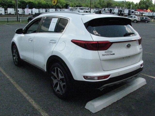 2017 White Kia Sportage SX Turbo (KNDPR3A64H7) with an 2L I-4 gasoline direct injection engine, Automatic transmission, located at 2443 Albert Pike, Hot Springs, AR, 71913, (501) 623-6255, 34.492222, -93.109993- Photo#2