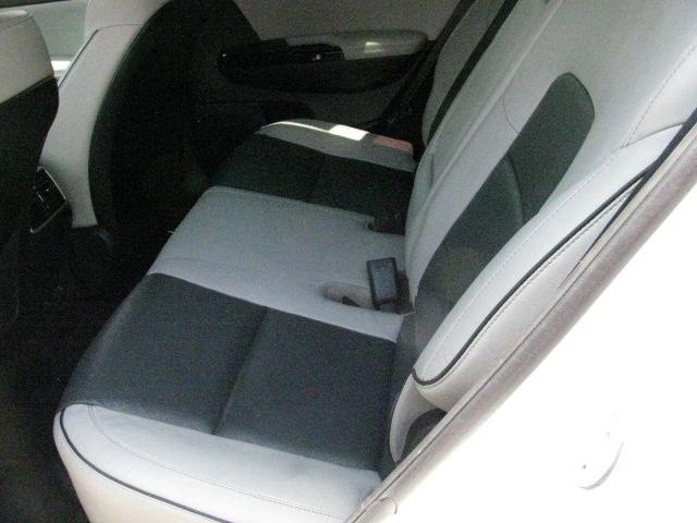 2017 White Kia Sportage SX Turbo (KNDPR3A64H7) with an 2L I-4 gasoline direct injection engine, Automatic transmission, located at 2443 Albert Pike, Hot Springs, AR, 71913, (501) 623-6255, 34.492222, -93.109993- Photo#7