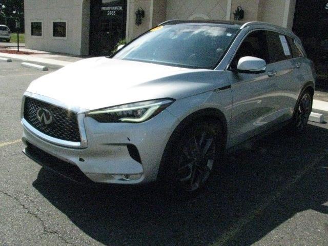 2019 Silver INFINITI QX50 ESSENTIAL (3PCAJ5M35KF) with an VC-Turbo 2L I-4 port/direct injection engine, CVT transmission, located at 2443 Albert Pike, Hot Springs, AR, 71913, (501) 623-6255, 34.492222, -93.109993- Photo#5