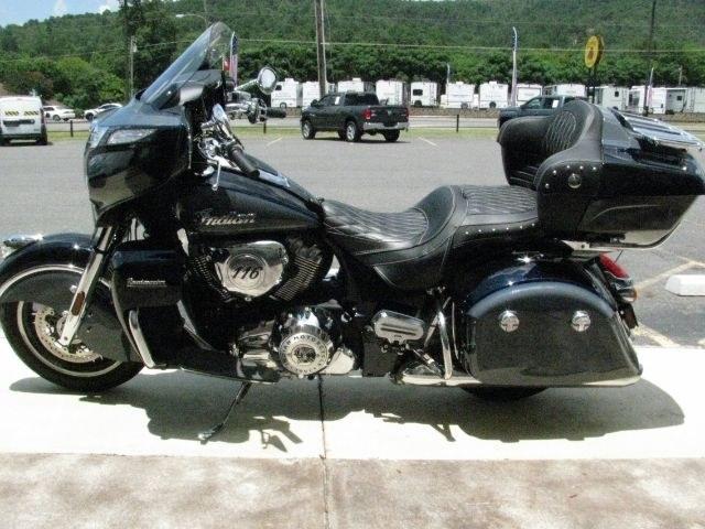2021 Blue / Gray Indian Roadmaster Roadmaster (56KTRABB4M3) with an 1890cc engine, Manual transmission, located at 2443 Albert Pike, Hot Springs, AR, 71913, (501) 623-6255, 34.492222, -93.109993- Photo#2
