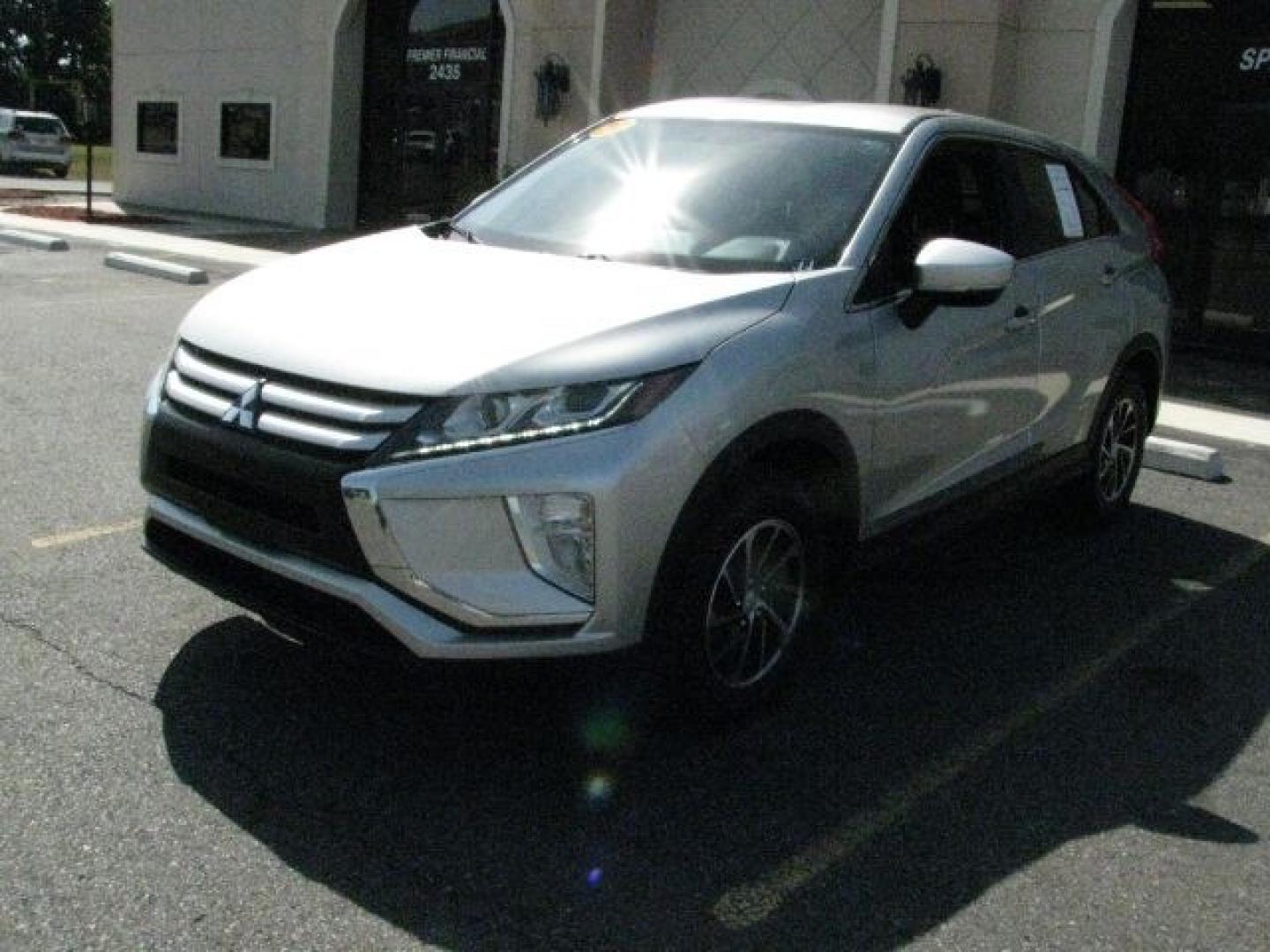 2020 Silver Mitsubishi Eclipse Cross ES 1.5T (JA4AS3AA0LZ) with an 1.5L I-4 gasoline direct injection engine, Automatic transmission, located at 2443 Albert Pike, Hot Springs, AR, 71913, (501) 623-6255, 34.492222, -93.109993- Photo#5