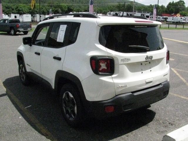 2018 White Jeep Renegade Sport 4x4 (ZACCJBAB6JP) with an Tigershark MultiAir 2.4L I-4 variable valve contro engine, Automatic transmission, located at 2443 Albert Pike, Hot Springs, AR, 71913, (501) 623-6255, 34.492222, -93.109993- Photo#3