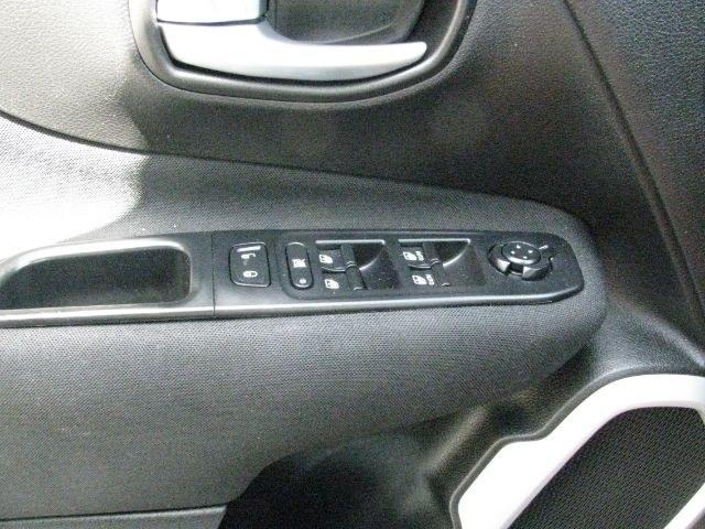 2018 White Jeep Renegade Sport 4x4 (ZACCJBAB6JP) with an Tigershark MultiAir 2.4L I-4 variable valve contro engine, Automatic transmission, located at 2443 Albert Pike, Hot Springs, AR, 71913, (501) 623-6255, 34.492222, -93.109993- Photo#10