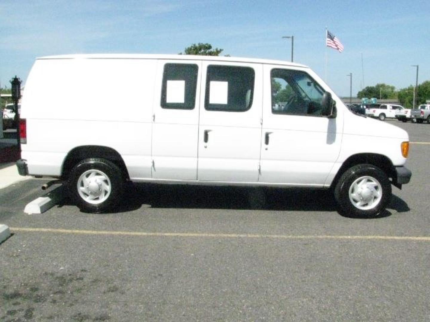2007 White Ford E-150 Commercial | Recreational (1FTNE14W37D) with an Triton 4.6L V-8 regular unleaded engine, Automatic transmission, located at 2443 Albert Pike, Hot Springs, AR, 71913, (501) 623-6255, 34.492222, -93.109993- Photo#1