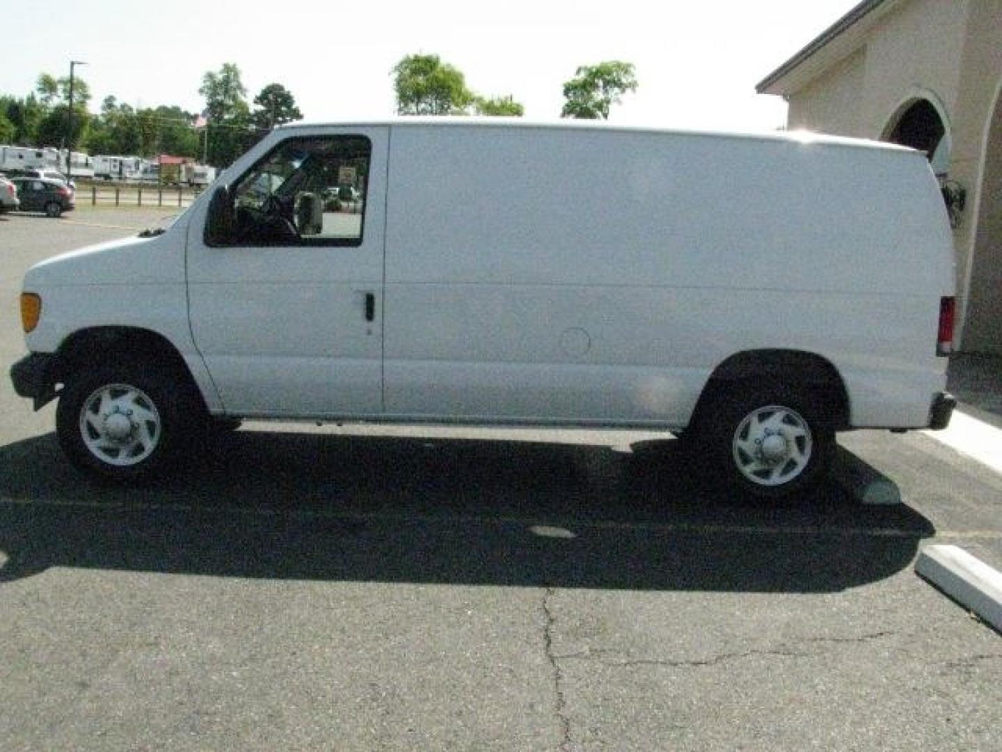 2007 White Ford E-150 Commercial | Recreational (1FTNE14W37D) with an Triton 4.6L V-8 regular unleaded engine, Automatic transmission, located at 2443 Albert Pike, Hot Springs, AR, 71913, (501) 623-6255, 34.492222, -93.109993- Photo#4
