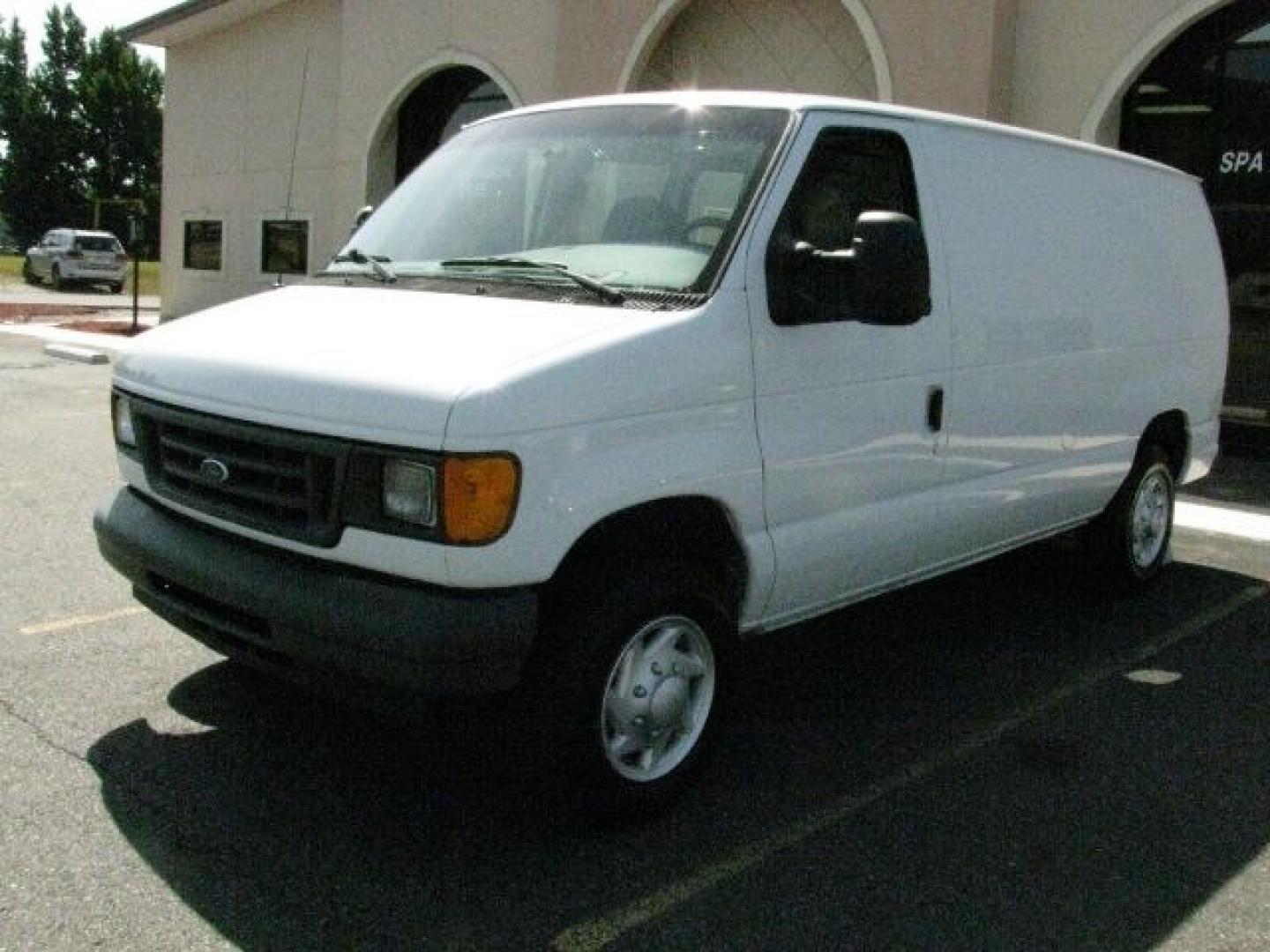 2007 White Ford E-150 Commercial | Recreational (1FTNE14W37D) with an Triton 4.6L V-8 regular unleaded engine, Automatic transmission, located at 2443 Albert Pike, Hot Springs, AR, 71913, (501) 623-6255, 34.492222, -93.109993- Photo#5