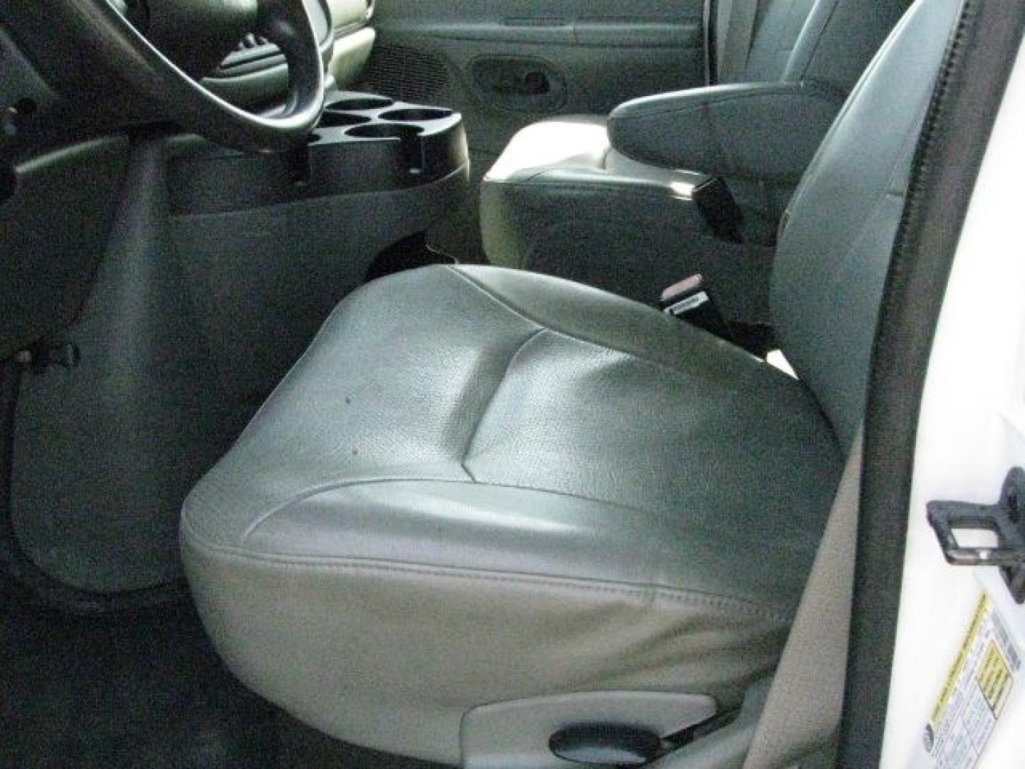 2007 White Ford E-150 Commercial | Recreational (1FTNE14W37D) with an Triton 4.6L V-8 regular unleaded engine, Automatic transmission, located at 2443 Albert Pike, Hot Springs, AR, 71913, (501) 623-6255, 34.492222, -93.109993- Photo#8