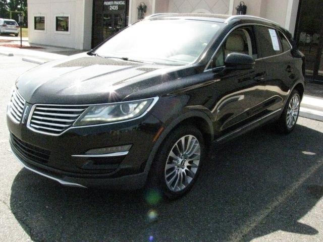 2016 Black Lincoln MKC Reserve (5LMCJ3C9XGU) with an EcoBoost 2L I-4 gasoline direct injection engine, Automatic transmission, located at 2443 Albert Pike, Hot Springs, AR, 71913, (501) 623-6255, 34.492222, -93.109993- Photo#5