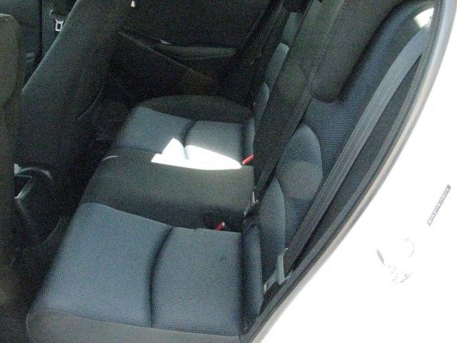 2019 White Toyota Yaris Sedan LE (3MYDLBYV1KY) with an 1.5L I-4 gasoline direct injection engine, Automatic transmission, located at 2443 Albert Pike, Hot Springs, AR, 71913, (501) 623-6255, 34.492222, -93.109993- Photo#7
