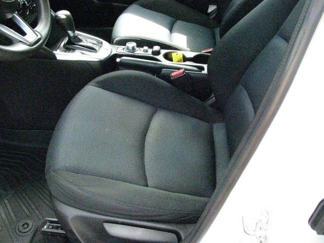 2019 White Toyota Yaris Sedan LE (3MYDLBYV1KY) with an 1.5L I-4 gasoline direct injection engine, Automatic transmission, located at 2443 Albert Pike, Hot Springs, AR, 71913, (501) 623-6255, 34.492222, -93.109993- Photo#8