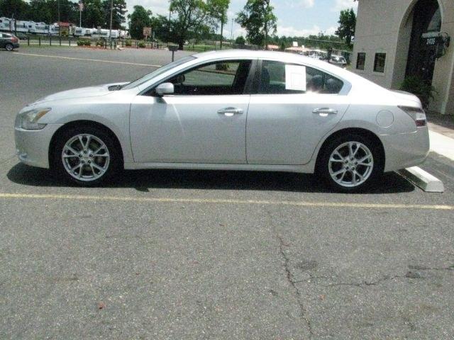 2012 Silver Nissan Maxima 3.5 S (1N4AA5APXCC) with an VQ 3.5L V-6 DOHC engine, CVT transmission, located at 2443 Albert Pike, Hot Springs, AR, 71913, (501) 623-6255, 34.492222, -93.109993- Photo#1