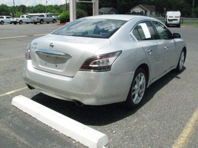 2012 Silver Nissan Maxima 3.5 S (1N4AA5APXCC) with an VQ 3.5L V-6 DOHC engine, CVT transmission, located at 2443 Albert Pike, Hot Springs, AR, 71913, (501) 623-6255, 34.492222, -93.109993- Photo#3